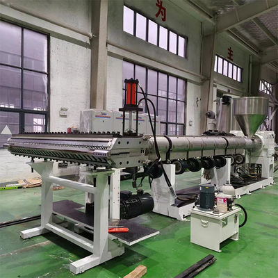 Verwendet 150 Einschrauben-Plastik-Extrusionsmaschine Pvc-Blatt-Extrusionslinie