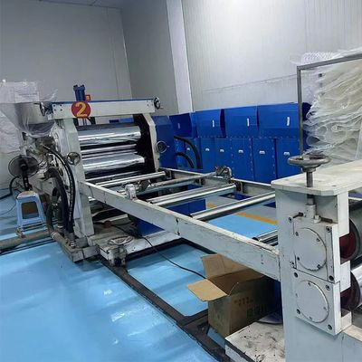Anpassungsmaschine für die Extrusion von Kunststoffprodukten