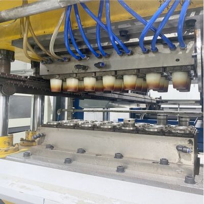 PLC-gesteuerte Einwegmaschine für Plastikbecher mit 7000 kg Gewichtskapazität